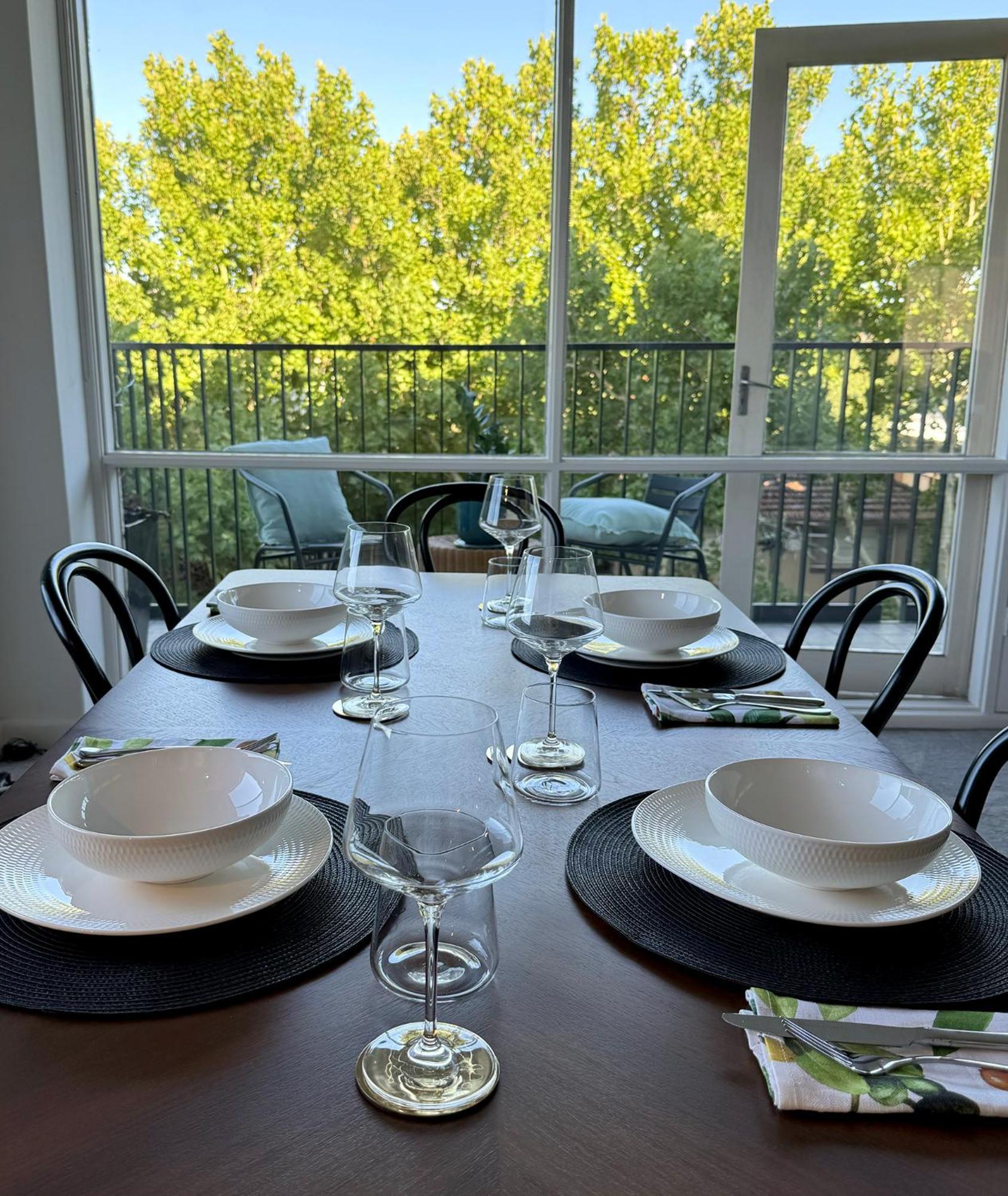 Treetops In Toorak 2br Midcentury Entire * Melbourne